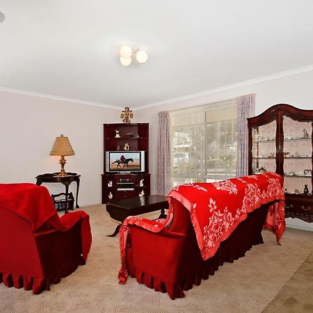 Wood Street Central - Central Location! Bright Room photo