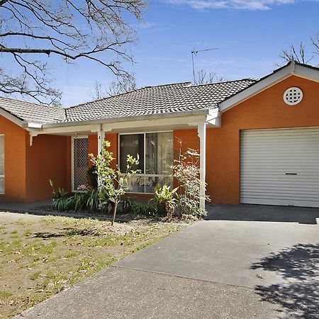 Wood Street Central - Central Location! Bright Room photo